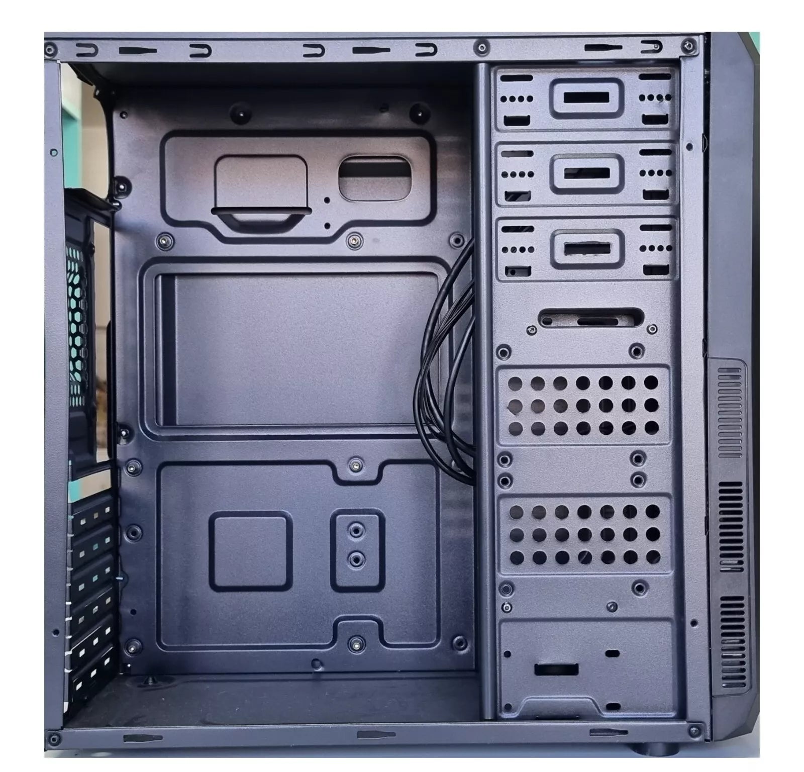 Dark Powertek Besta 1B40 Mid Tower Case with USB 3.0 Front Port Dark Powertek Besta 1B40 Mid Tower Case with USB 3.0 Front Port